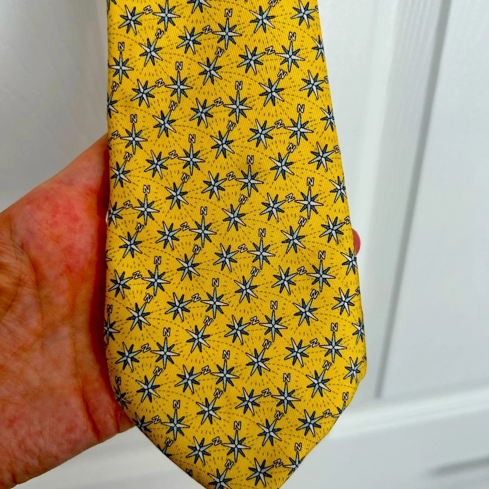 Vineyard Vines Nautical themed Yellow and Blue boys Patterned Tie